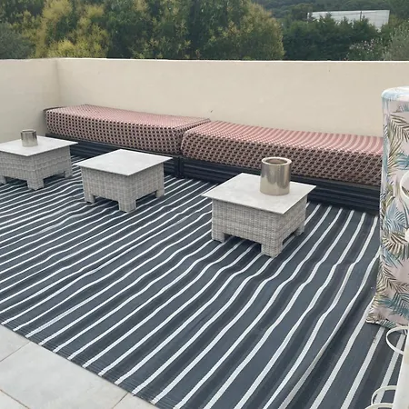 Maison Laurier 3 *